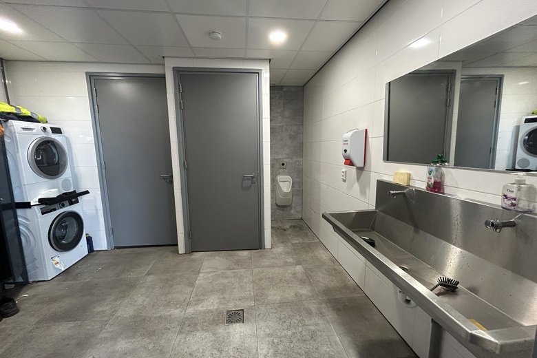 BedrijfsruimteaanDijkleger 24<br/> inVianen