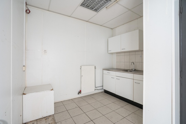 WinkelruimteaanFonteinstraat 42<br/> inLeerdam WinkelruimteaanFonteinstraat 42<br/> inLeerdam