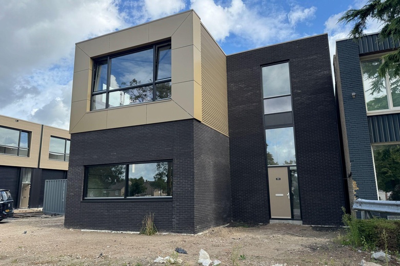 BedrijfsruimteaanHedikhuizerweg 15 A 1<br/> inDen Bosch