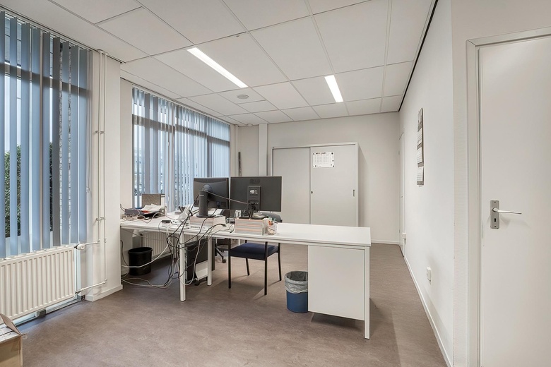 BedrijfsruimteaanWeversbaan 15<br/> inLeiderdorp