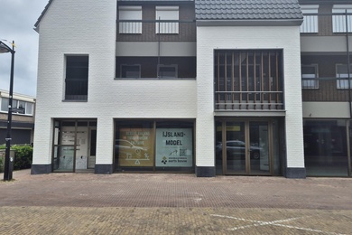 Bekijk foto 2 van Postelstraat 13 Bekijk foto 2 van Postelstraat 13