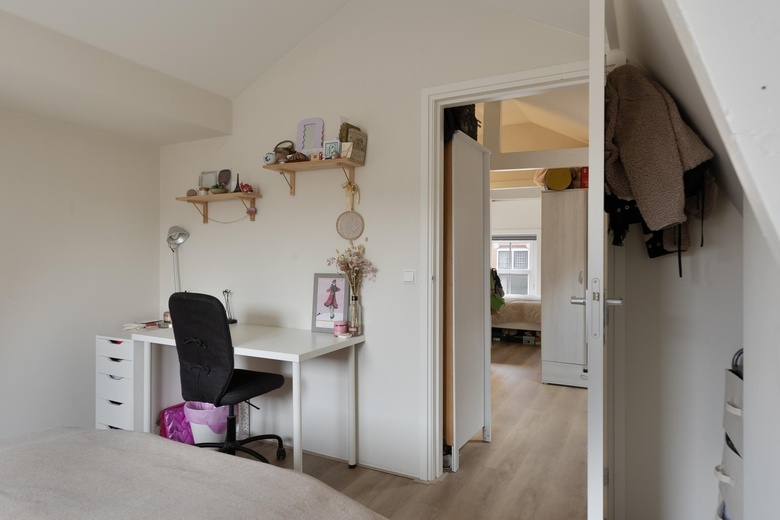 WinkelruimteaanSteenstraat 21<br/> inLeiden WinkelruimteaanSteenstraat 21<br/> inLeiden