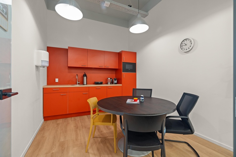 WinkelruimteaanBos en Lommerweg 361<br/> inAmsterdam