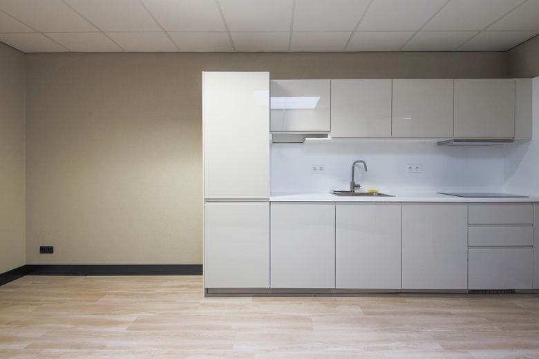 BedrijfsruimteaanSniep 77<br/> inDiemen