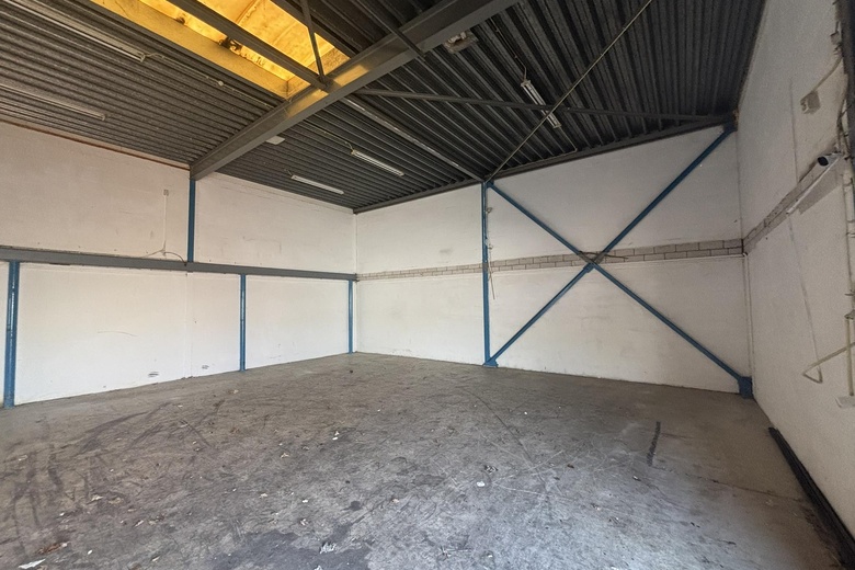 BedrijfsruimteaanSatijnbloem 18<br/> inRotterdam