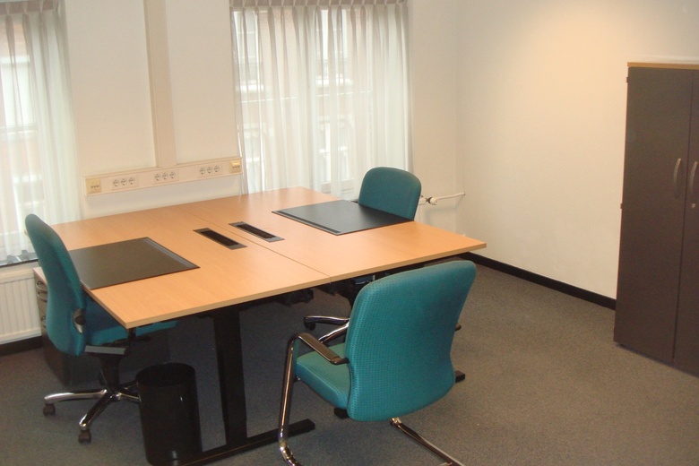 KantoorruimteaanSwalmerstraat 44 .<br/> inRoermond KantoorruimteaanSwalmerstraat 44 .<br/> inRoermond