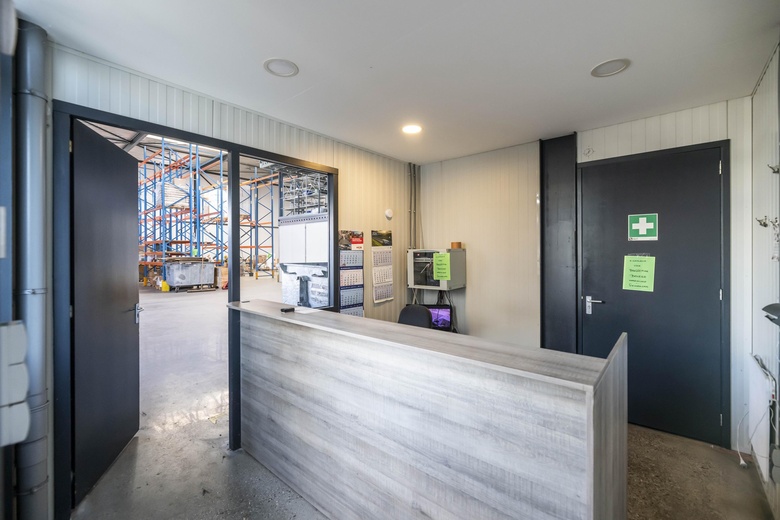 BedrijfsruimteaanSmederij 4<br/> inHardinxveld-Giessendam