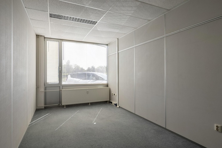 BedrijfsruimteaanKlarenanstelerweg 5<br/> inKerkrade BedrijfsruimteaanKlarenanstelerweg 5<br/> inKerkrade