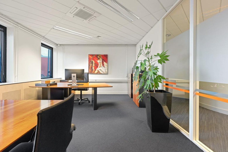 KantoorruimteaanStationsweg 41<br/> inZwijndrecht