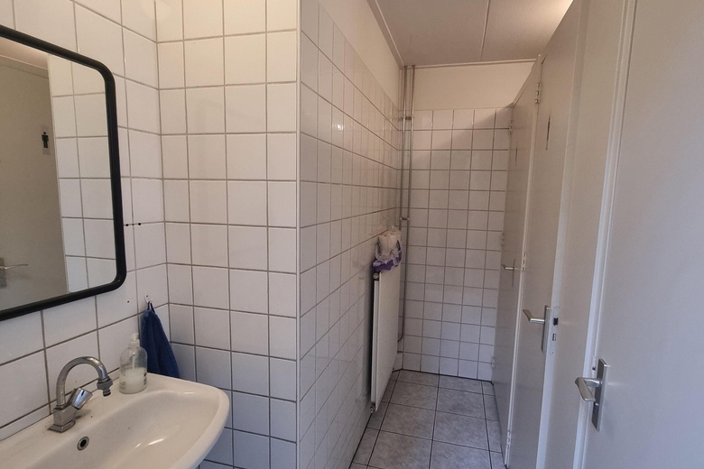 BedrijfsruimteaanIndustrieweg 21 a<br/> inVuren