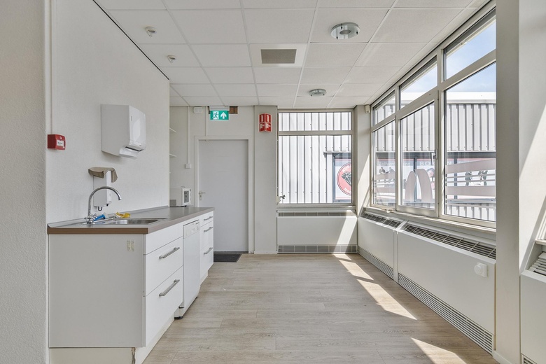 KantoorruimteaanSchinkelse Baan 1<br/> inCapelle aan den IJssel KantoorruimteaanSchinkelse Baan 1<br/> inCapelle aan den IJssel