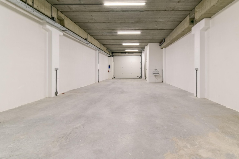 BedrijfsruimteaanAalsmeerderweg 241 11<br/> inAalsmeer