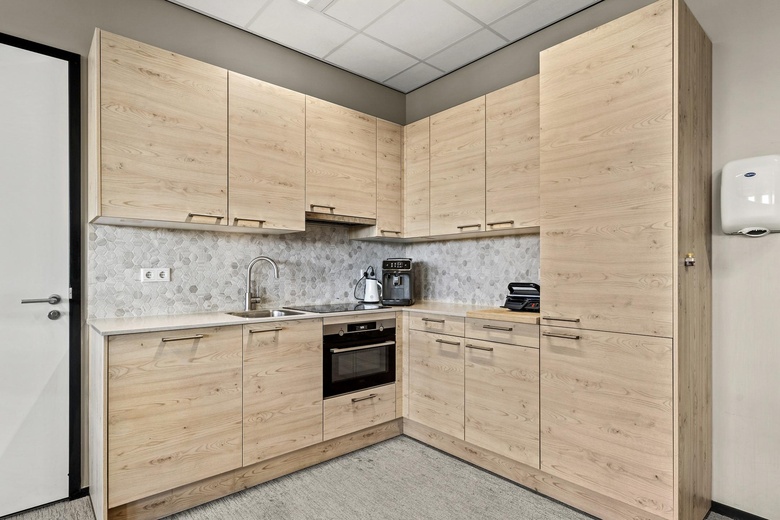 KantoorruimteaanIndustrieweg Oost 7 d<br/> inElst