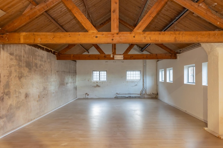 WinkelruimteaanHoofdstraat 144<br/> inSassenheim