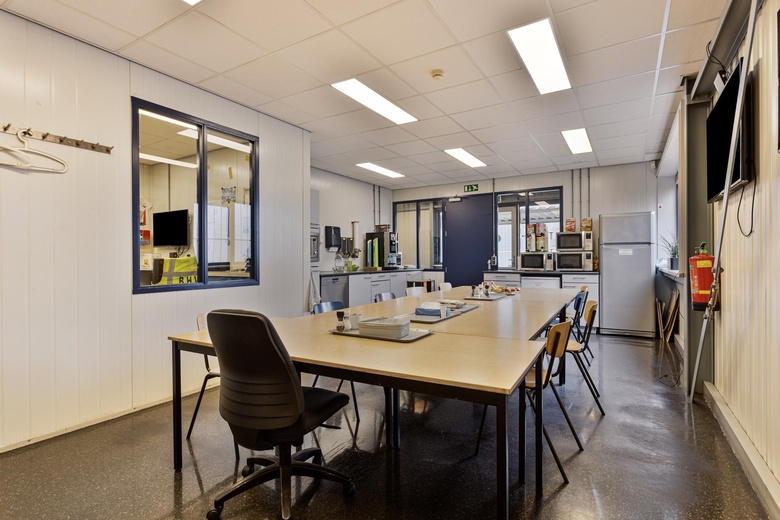 BedrijfsruimteaanDe Corantijn 28 F<br/> inZwaag BedrijfsruimteaanDe Corantijn 28 F<br/> inZwaag