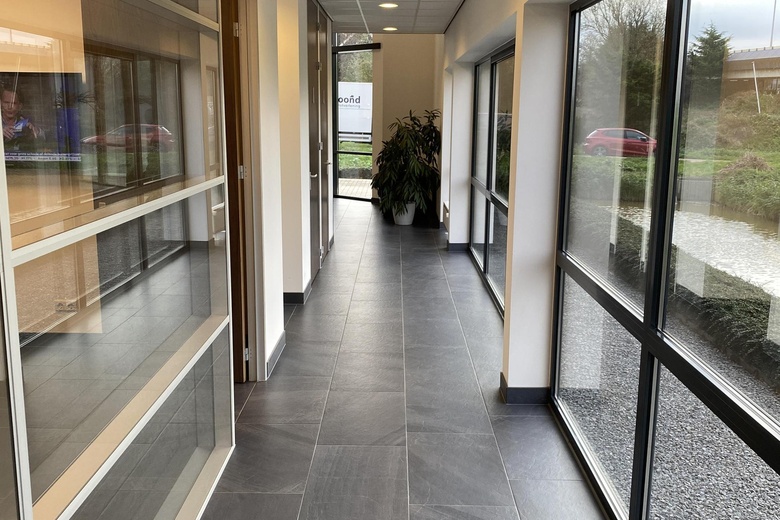 BedrijfsruimteaanRak 24<br/> inWestzaan