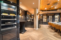 Bekijk foto 4 van Stationsplein | Stationsstraat - Antje 0 ong