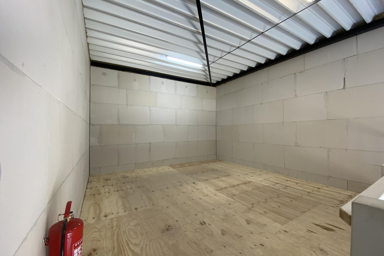 BedrijfsruimteaanSchutweg 21 7<br/> inLelystad