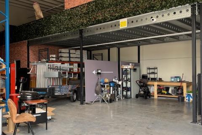 BedrijfsruimteaanKringloopweg 28<br/> inHendrik-Ido-Ambacht