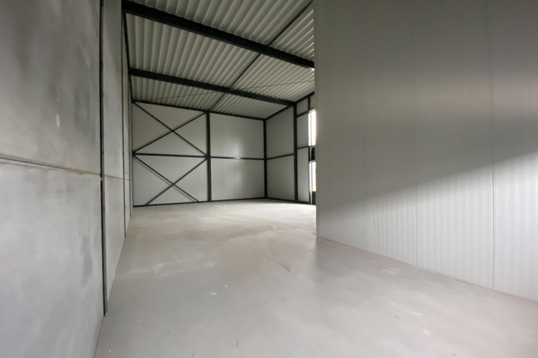 BedrijfsruimteaanSippenbroek 17<br/> inZutphen BedrijfsruimteaanSippenbroek 17<br/> inZutphen