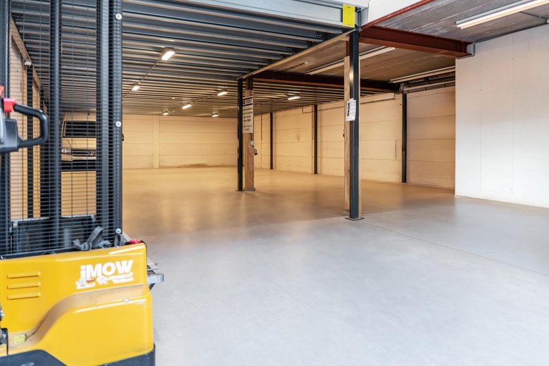 BedrijfsruimteaanAmsterdamseweg 15 f<br/> inUithoorn