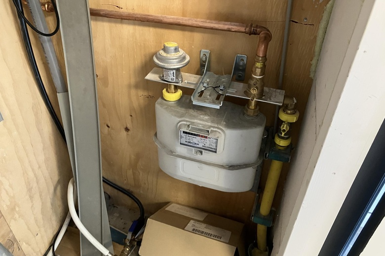 BedrijfsruimteaanPeppelkade 15 a<br/> inHouten