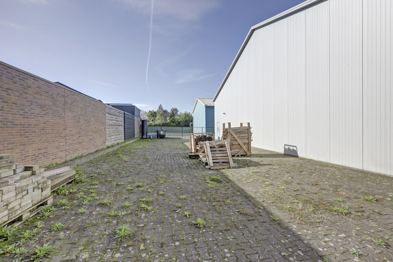 BedrijfsruimteaanAmpèrestraat 26<br/> inWezep BedrijfsruimteaanAmpèrestraat 26<br/> inWezep