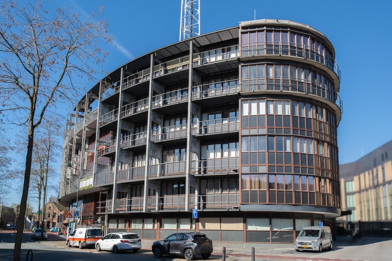 Bekijk foto Bedrijfsruimte aan de Pr. Bernhardstraat 7A in Hilversum Bekijk foto Bedrijfsruimte aan de Pr. Bernhardstraat 7A in Hilversum