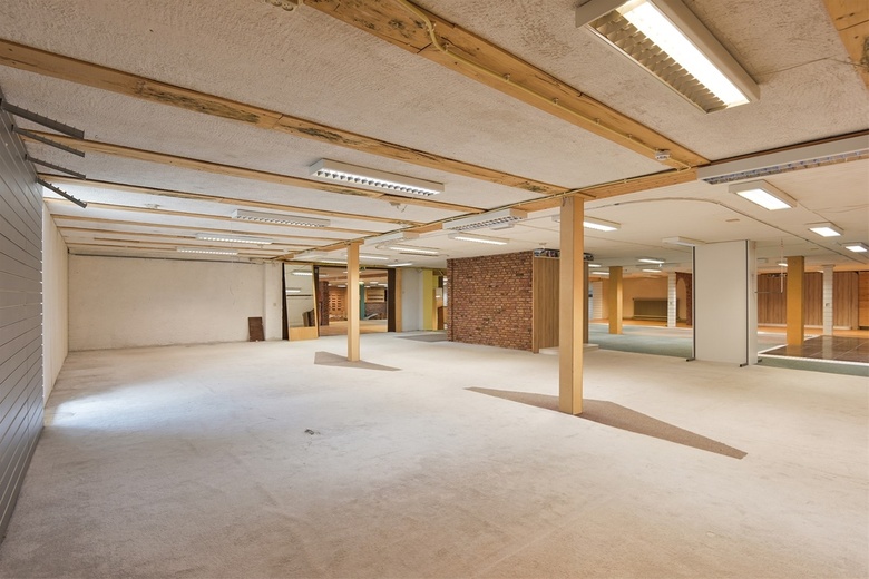 WinkelruimteaanMolenstraat 10<br/> inLimbricht WinkelruimteaanMolenstraat 10<br/> inLimbricht