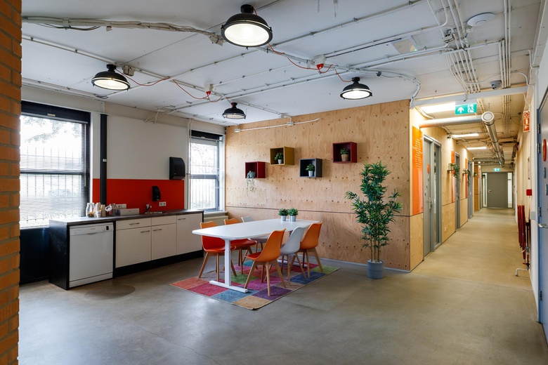 KantoorruimteaanHoofdveste 2<br/> inHouten