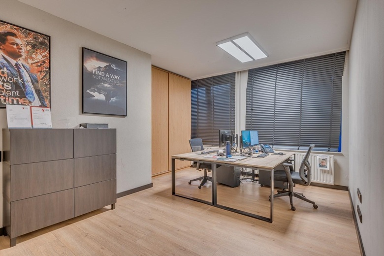 BedrijfsruimteaanGroethofstraat 18<br/> inVenlo BedrijfsruimteaanGroethofstraat 18<br/> inVenlo