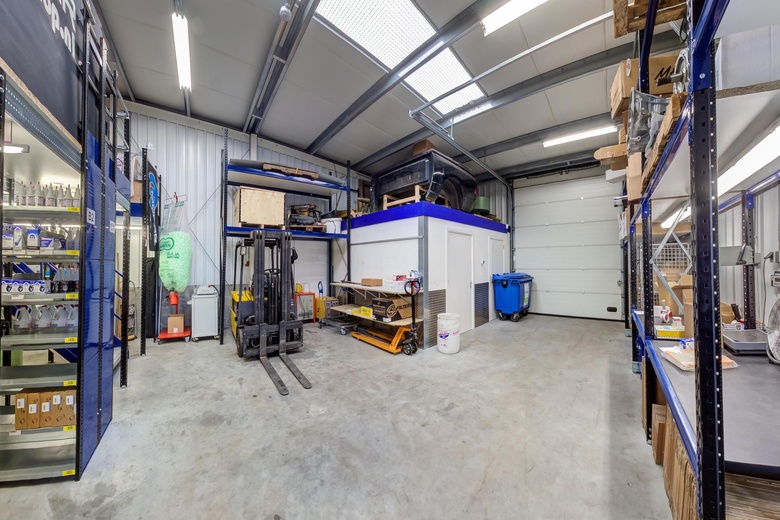 BedrijfsruimteaanFokkerstraat 475<br/> inSchiedam BedrijfsruimteaanFokkerstraat 475<br/> inSchiedam