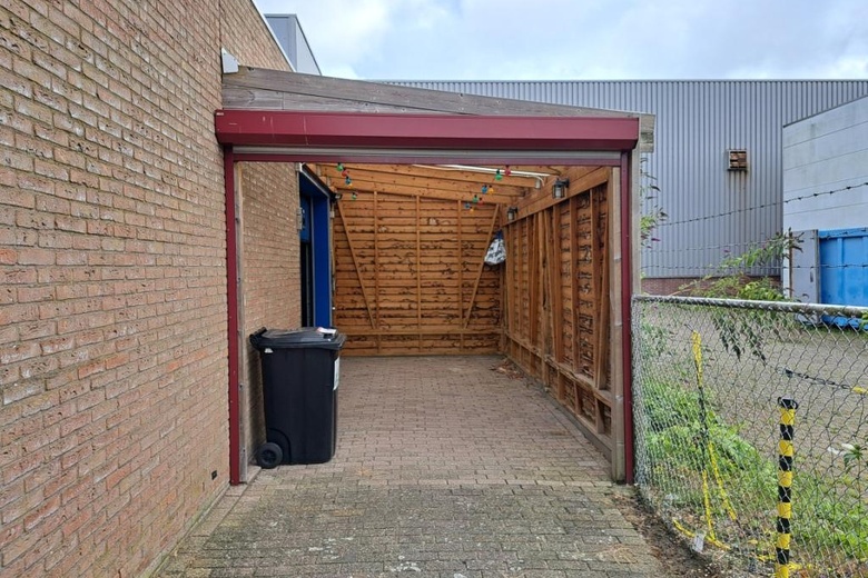 BedrijfsruimteaanOudelandseweg 7<br/> inHoogvliet BedrijfsruimteaanOudelandseweg 7<br/> inHoogvliet