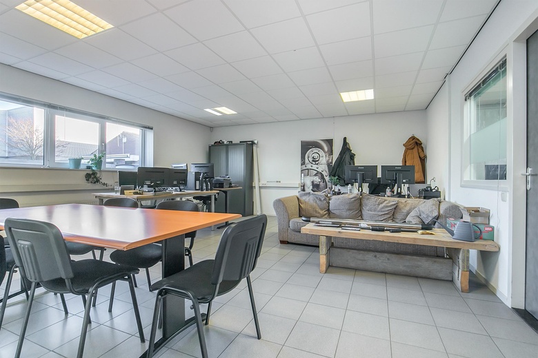 BedrijfsruimteaanHuygensweg 12<br/> inSchijndel