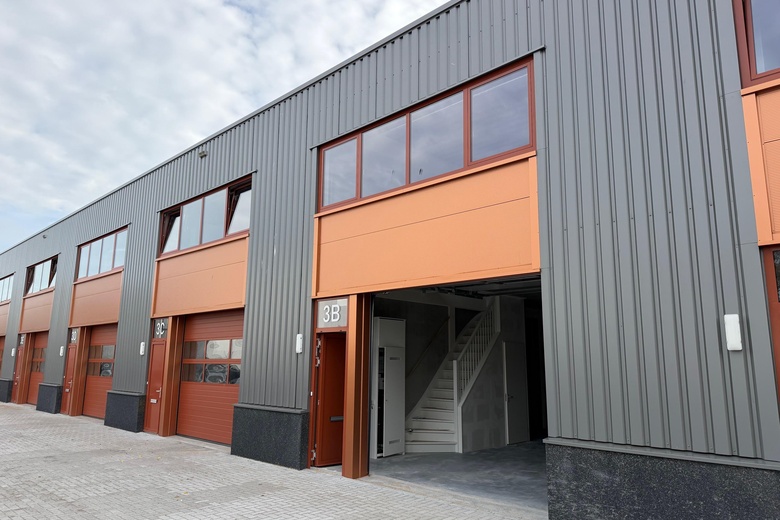 Bekijk foto 1 van Kompasstraat 3 B