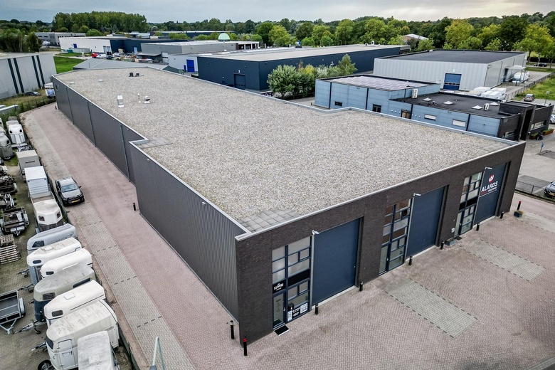 BedrijfsruimteaanMommesstraat 8<br/> inSevenum