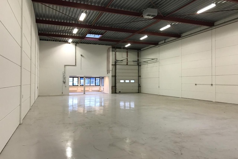 BedrijfsruimteaanPlatinastraat 125<br/> inZoetermeer BedrijfsruimteaanPlatinastraat 125<br/> inZoetermeer
