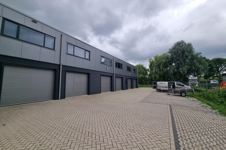 BedrijfsruimteaanIndustrieweg 13 04<br/> inVuren
