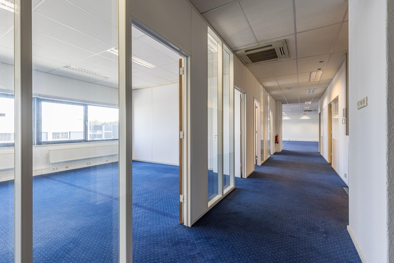 BedrijfsruimteaanZonnebaan 25 - 27<br/> inUtrecht