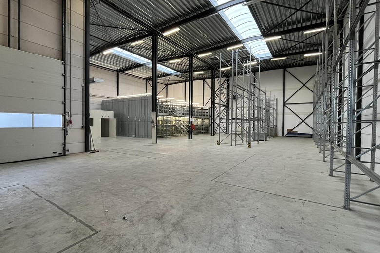 BedrijfsruimteaanUilenwaard 31<br/> inDen Bosch BedrijfsruimteaanUilenwaard 31<br/> inDen Bosch