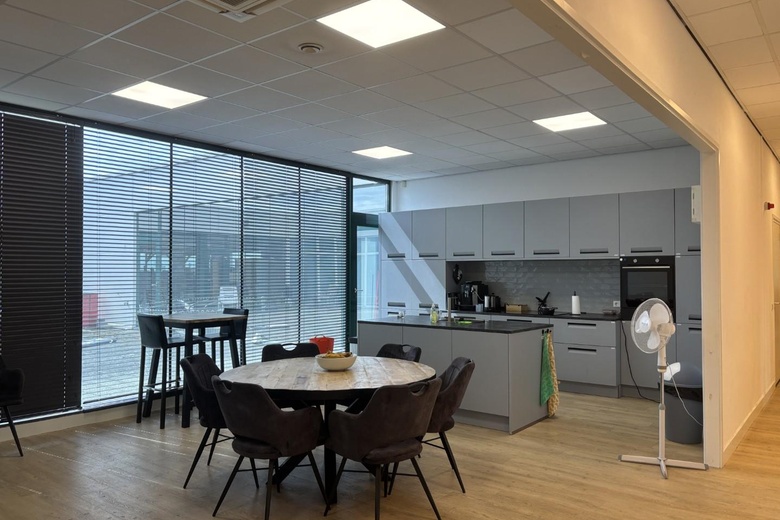 KantoorruimteaanDe Trompet 2990 - 2999<br/> inHeemskerk KantoorruimteaanDe Trompet 2990 - 2999<br/> inHeemskerk