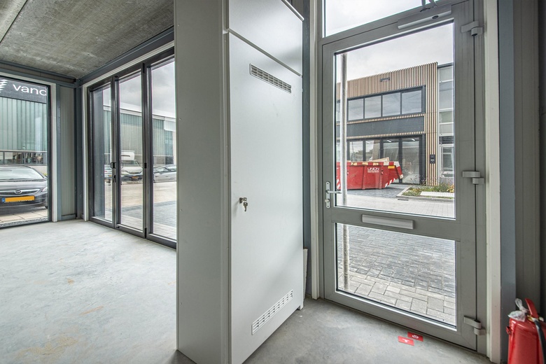 BedrijfsruimteaanJarmuiden 27 T<br/> inAmsterdam