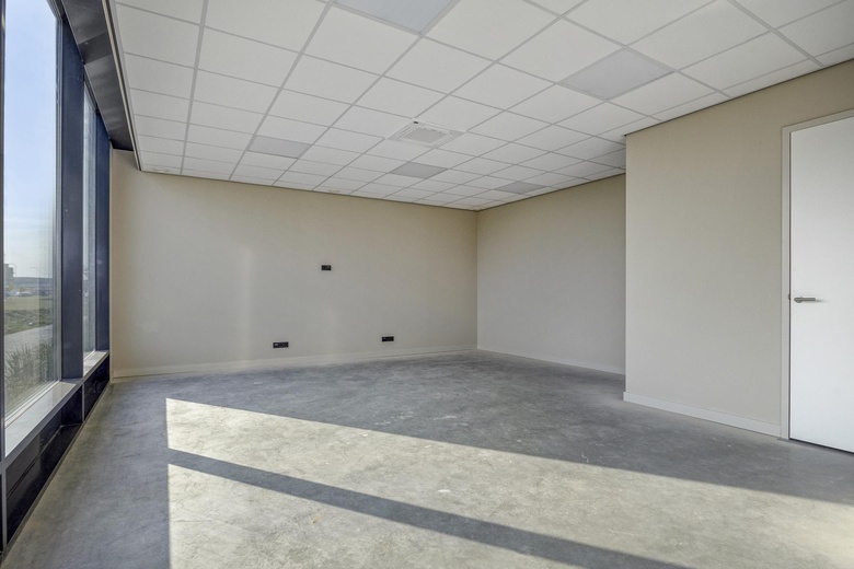 BedrijfsruimteaanHonderdland 996<br/> inMaasdijk