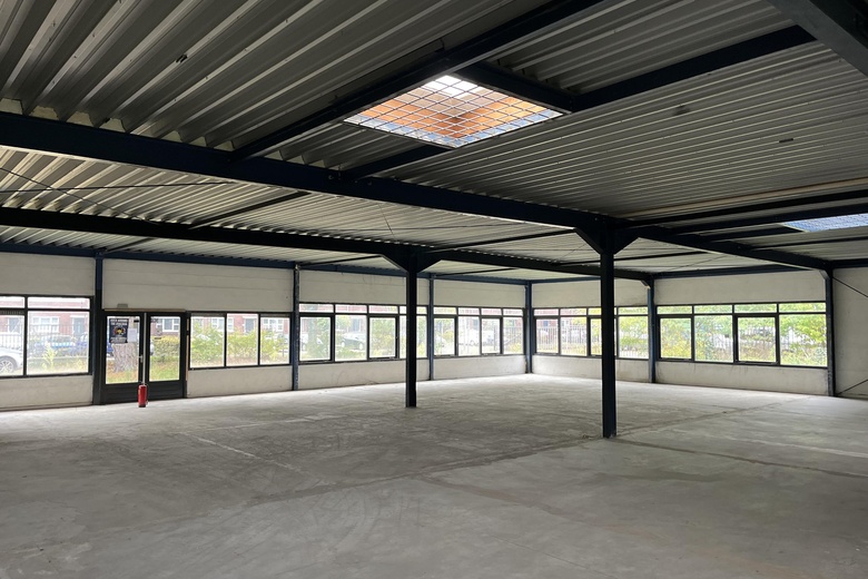 BedrijfsruimteaanHaansbergseweg 16<br/> inRijen BedrijfsruimteaanHaansbergseweg 16<br/> inRijen