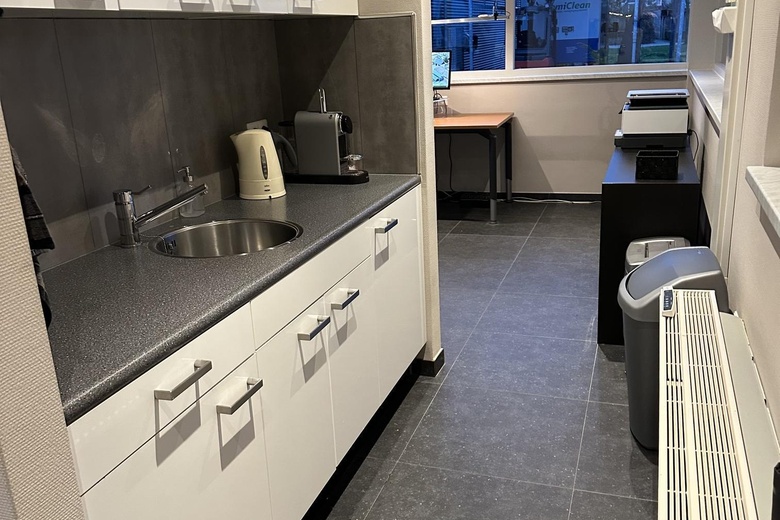 BedrijfsruimteaanHoofdstraat 91<br/> inZenderen