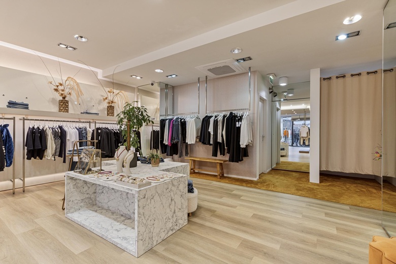 WinkelruimteaanRaadhuisstraat 108<br/> inHoogerheide WinkelruimteaanRaadhuisstraat 108<br/> inHoogerheide