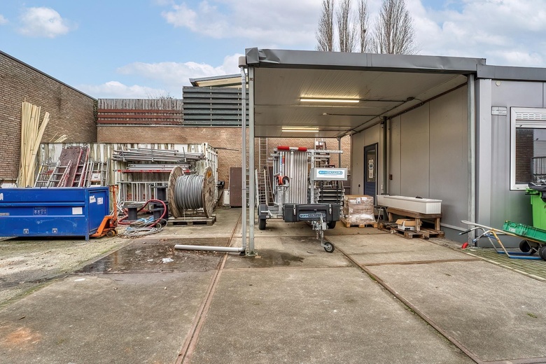 BedrijfsruimteaanWeversbaan 15<br/> inLeiderdorp