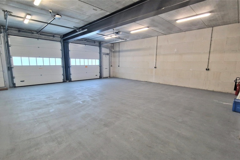 BedrijfsruimteaanEenspan 19 M<br/> inZeewolde BedrijfsruimteaanEenspan 19 M<br/> inZeewolde