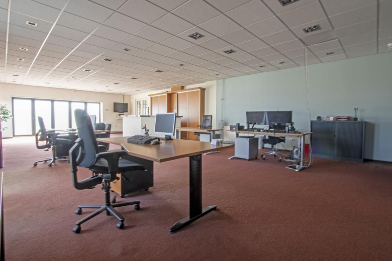 KantoorruimteaanDe Hulst 16<br/> inOostrum