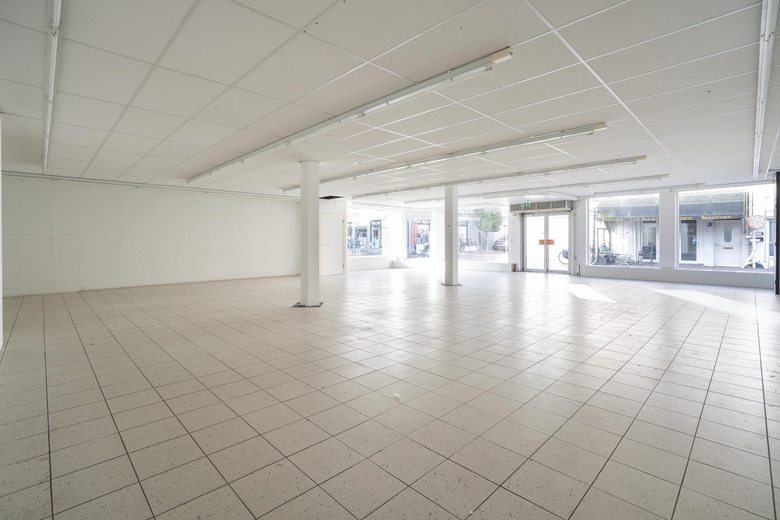 WinkelruimteaanFonteinstraat 42<br/> inLeerdam WinkelruimteaanFonteinstraat 42<br/> inLeerdam